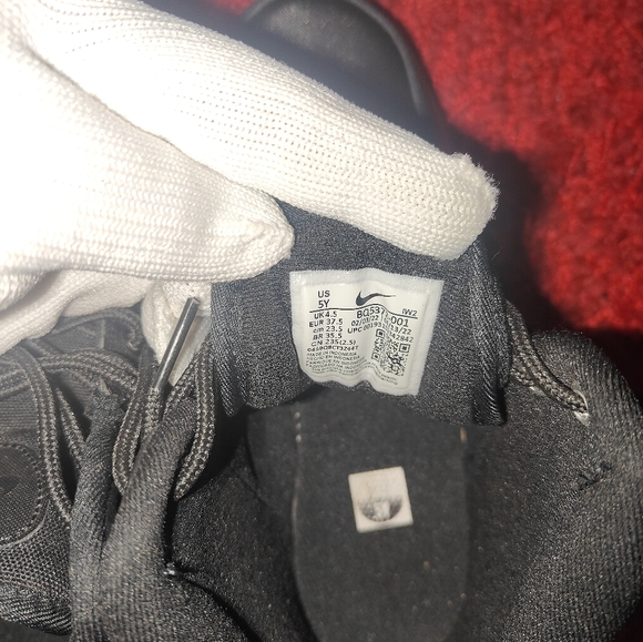 Boys Black Nike ACG Boots - Picture 5 of 6